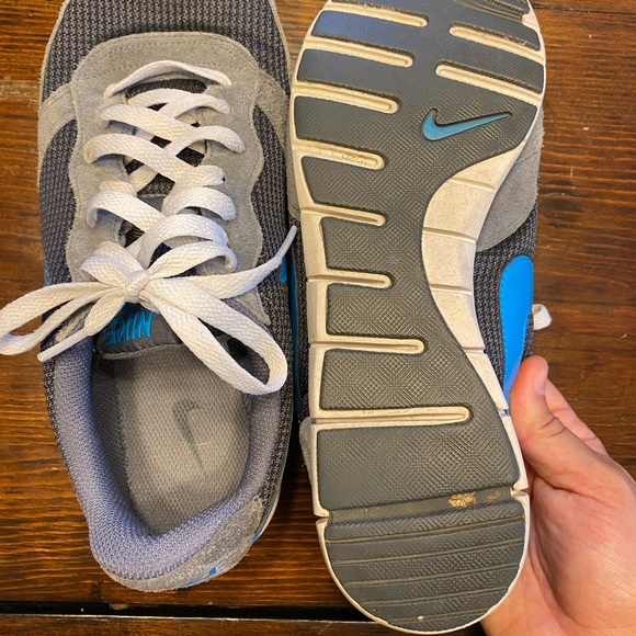 Women’s Sneakers - Picture 5 of 5